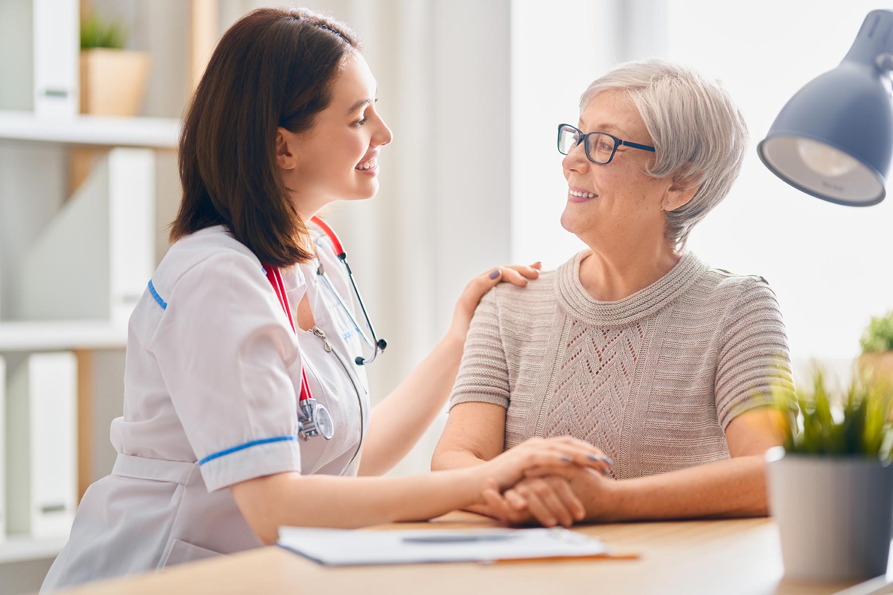 female-patient-listening-to-doctor-F8WY3L3